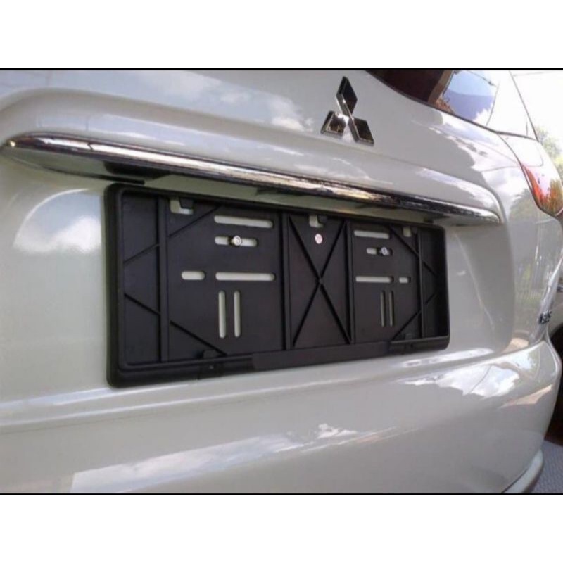 Dudukan Plat Nomor Mobil 1 Set Isi 2 Pcs