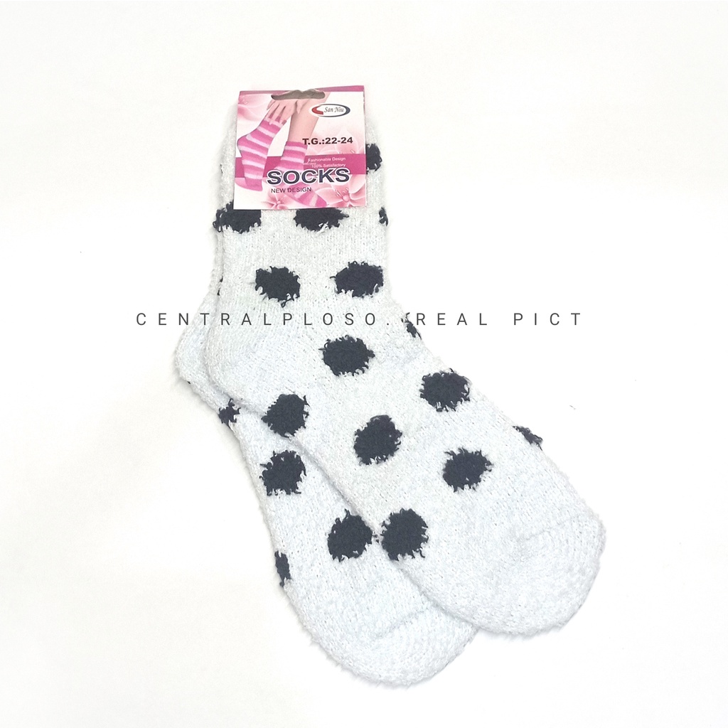 Kaos Kaki Tebal Anti Dingin Sangat Lembut Empuk dan Nyaman Bahan Berkualitas kaos kakicp-Polka Abu Muda