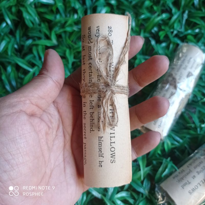 

2 Lembar Kertas Vintage Old Paper Kertas Property Foto