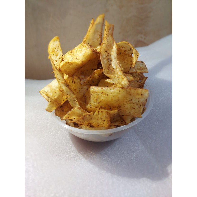 

KERIPIK SINGKONG RENYAH GURIH/PEDAS DAUN JERUK/ASIN GURIH DAUN JERUK KEMASAN 250gr
