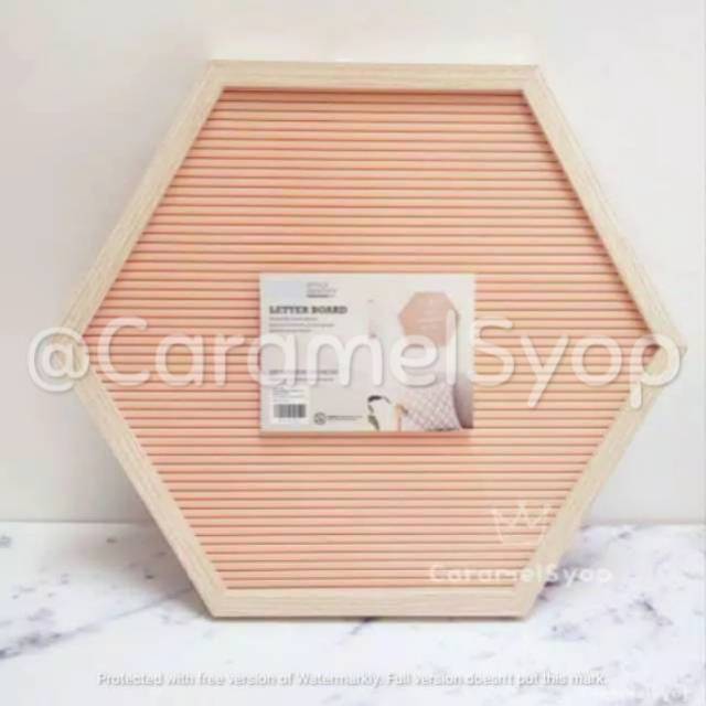 

FREE BUBBLE WRAP + DUS + STIKER FRAGILE - Hexagon DIY Letter Board ( bukan felt ) Peach
