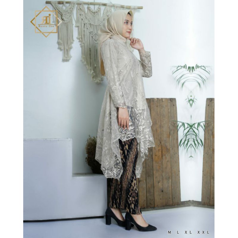 Kebaya modern