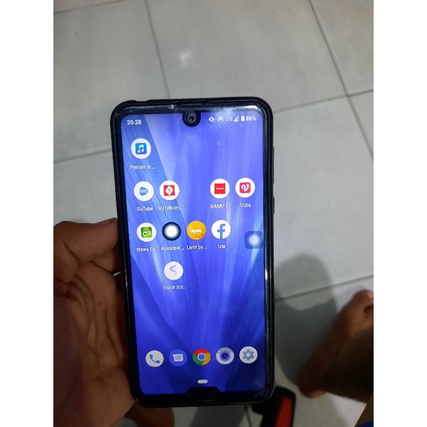 Sharp Aquos R3 Resmi