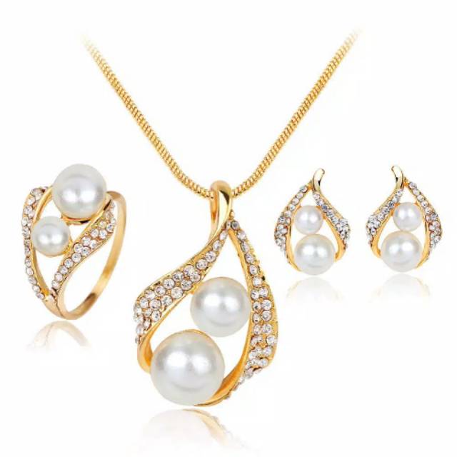 KALUNG SET CINCIN ANTING MUTIARA / kalung set / kalung mutiara ( tanyakan stock )