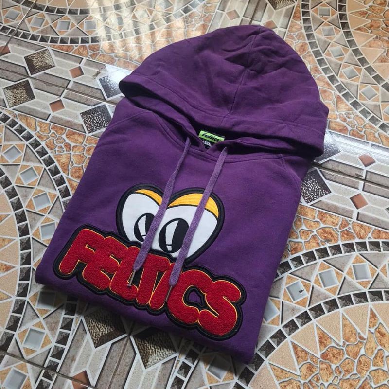 Feltics eyes hoodie