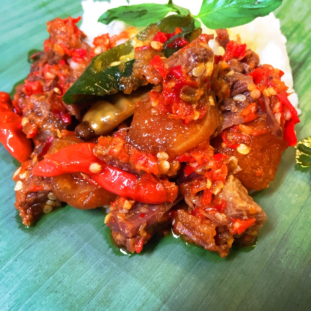 

Oseng mercon sapi medok halal dan nikmat