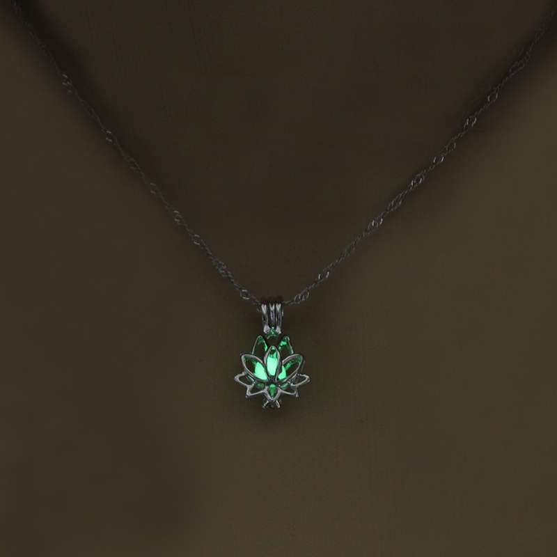 Antik Bohemia Bunga Teratai Pesona Liontin Bercahaya Kalung Wanita Kalung Fashion Aksesoris