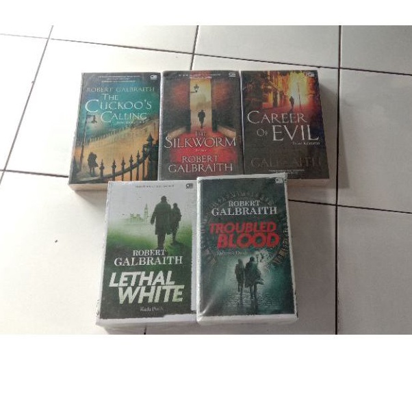 Set Novel Robert Galbraith