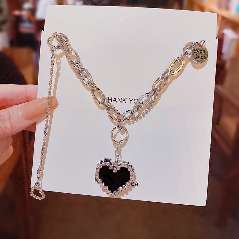 Kalung Choker Double layer Liontin Hati Aksen Berlian Bahan Titanium Gaya Hip hop Untuk Wanita
