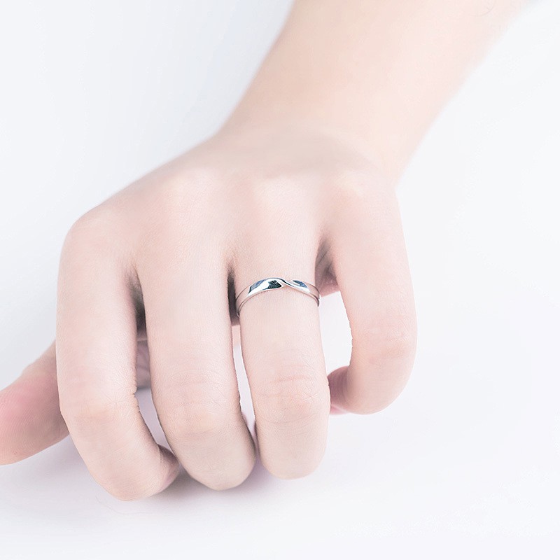 Cincin Couple Fashion Korea Tidak Teratur Fashion Cincin Sederhana Glossy Cincin Baja Titanium Warna Pengawetan Cincin Pasangan Ready Stock Grosir