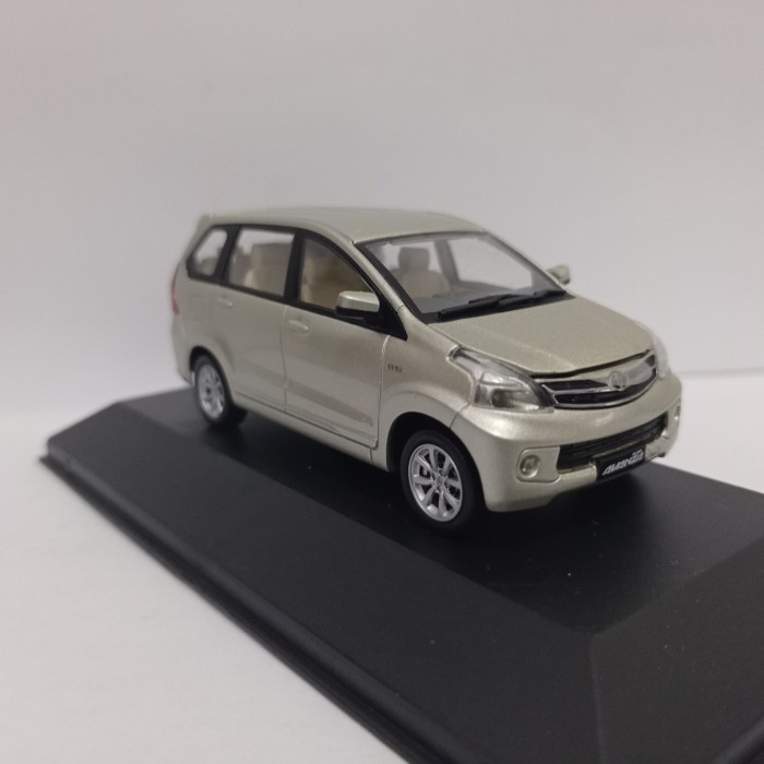 Diecast Miniatur Mobil Avanza G Gold metalic RIMS 43 miniatur mobil toyota Auto 2000
