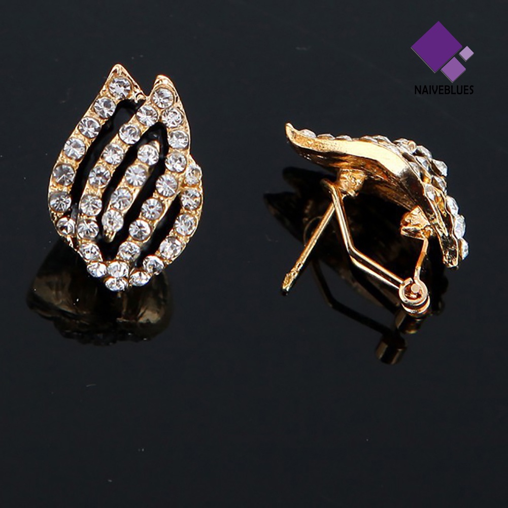 Anting Stud Piercing Bentuk Bunga Tulip Aksen Berlian Imitasi Untuk Wanita