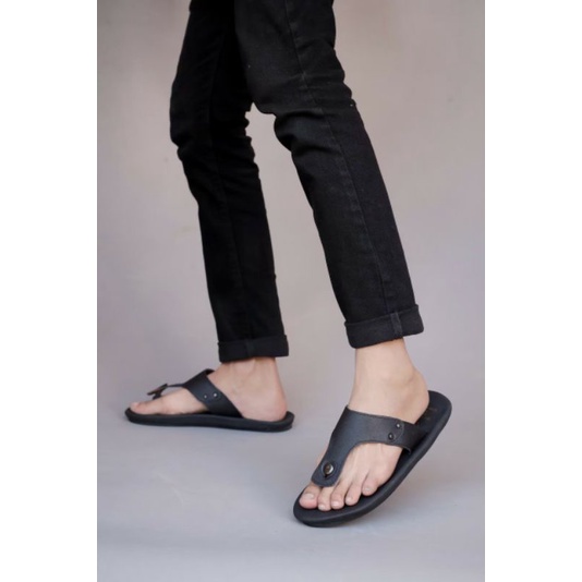 Sandal pria casual kulit original jepit