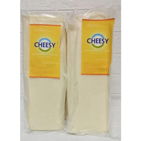 

Keju Chessy Mozarella 2.4kg utuh