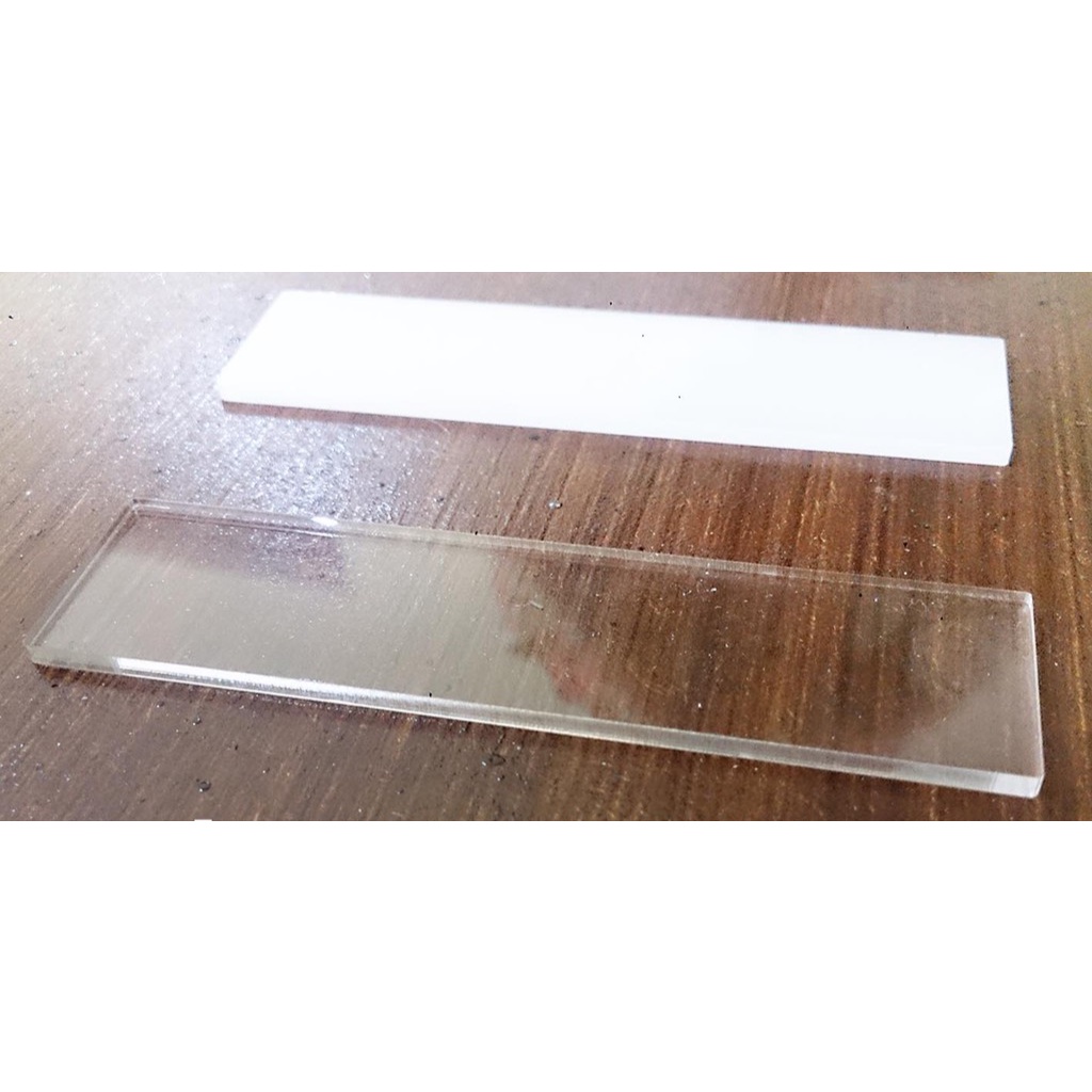 

RS 10 x 3 cm NAMA DADA / NAME TAG Bahan Akrilik Polos