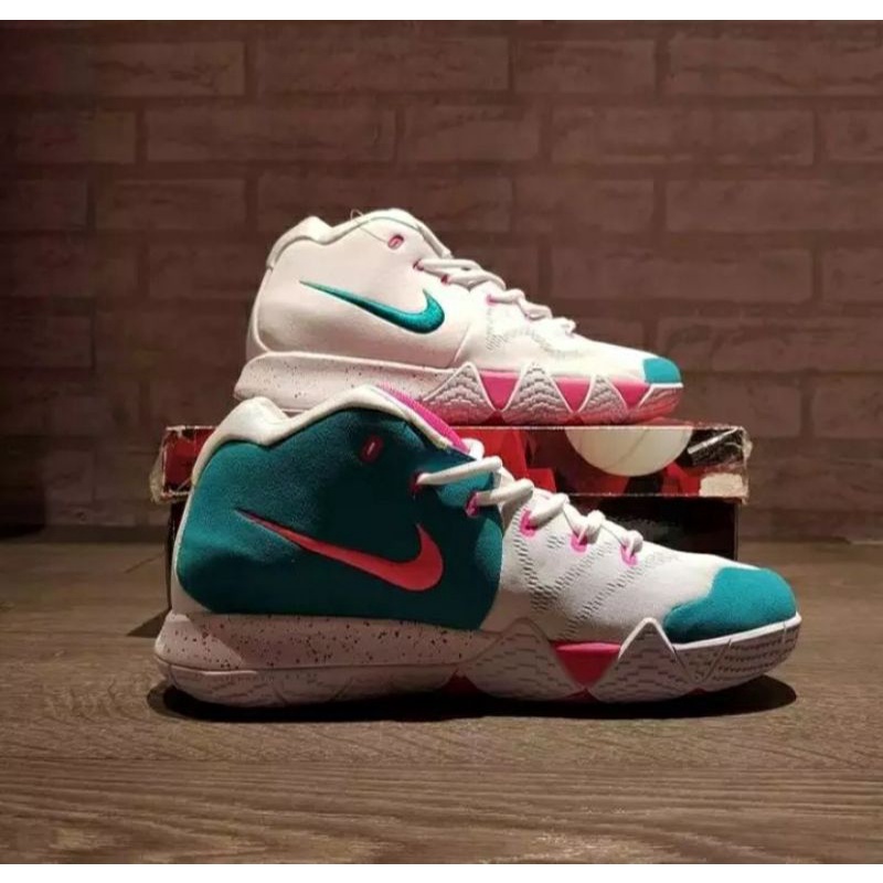 sepatu kyrie irving