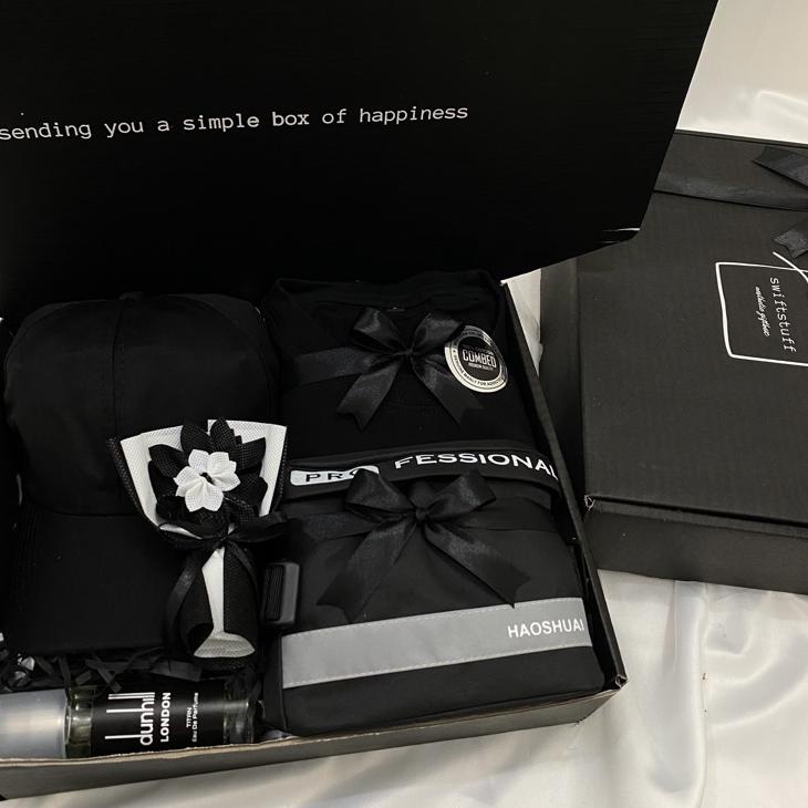 

PDZC GIFT BOX COWO BLACK SERIES AESTHETIC HAMPERS PRIA KADO HADIAH FOR MEN (I) 617BWUK