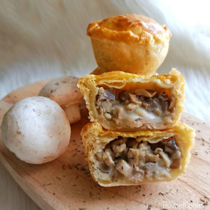 

Chicken Mushroom Pie per 4pcs