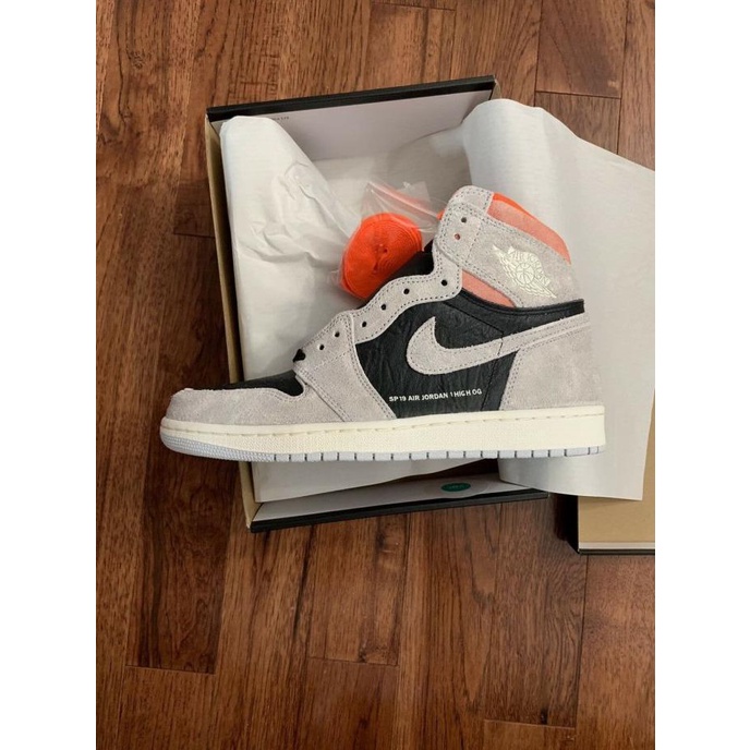 algifaruu - AIR JORDAN 1 RETRO HYPER CRIMSON / GREY SUEDE - READY INDO SIAP KIRIM