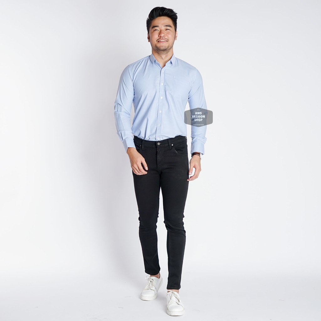 Kemeja Pria Lengan Panjang Polos Biru Muda Soft Blue Oxford Kerja Cowok Casual Slimfit EightNineTeen