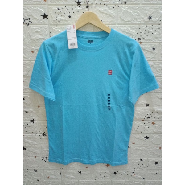 T-shirt UNIQLO cowok/cwek logo bordir