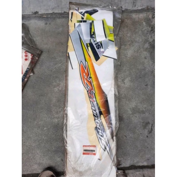 Striping body decal bodi list body sticker stiker les shogun 125 r shogun 125R original SGP
