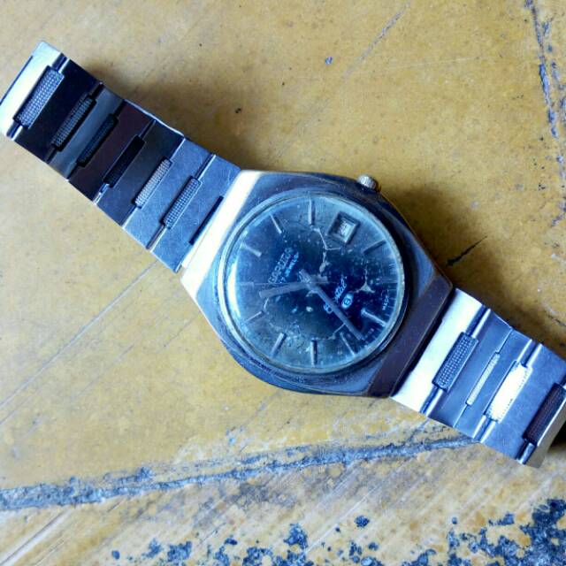 Jam tangan antik garuda