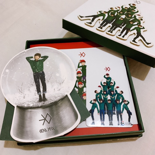 EXO Chanyeol Snow Globe