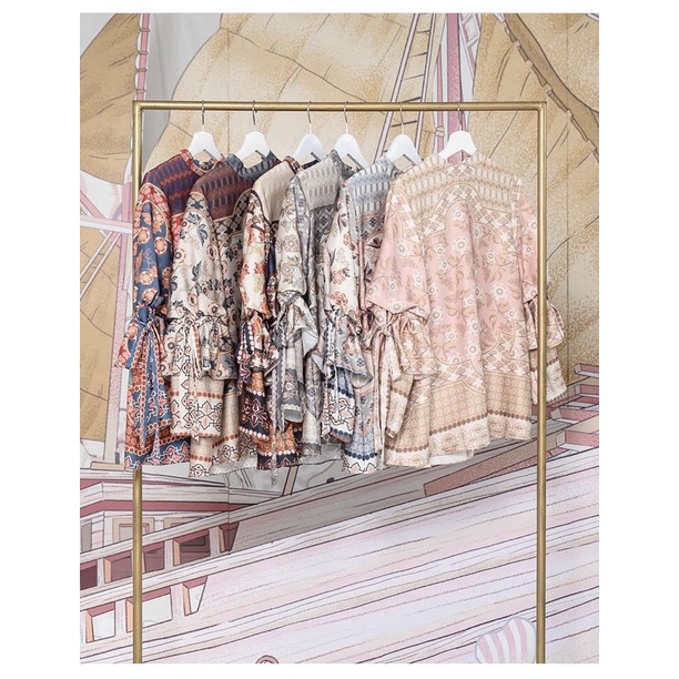 Preloved Wearing Klamby