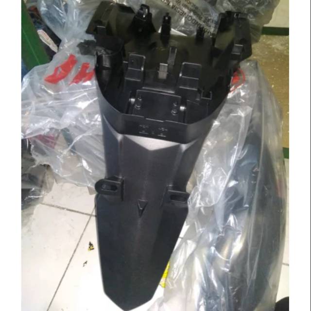 Spakbor belakang lexi