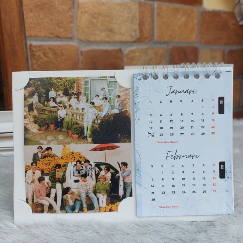 

SEVENTEEN Kalender Meja 2022 - Seventeen Calendar 2022 [ALL MEMBER]