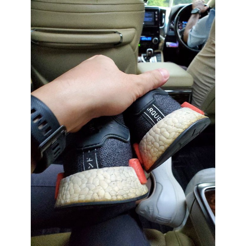 adidas nmd r1 bekas sesuai gambar