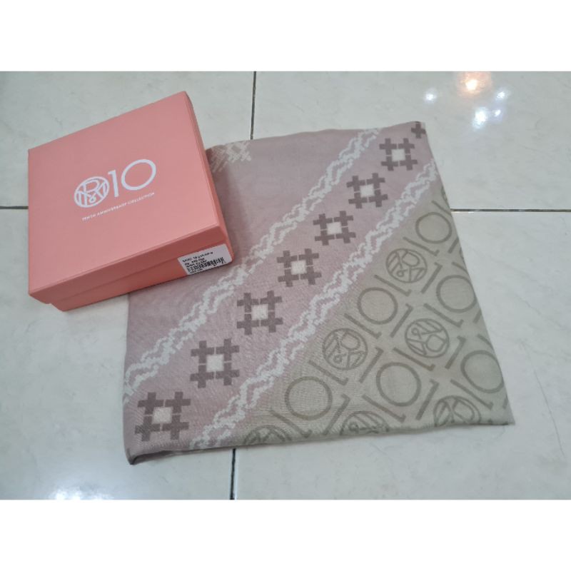 Preloved Ria Miranda Mina Scarf