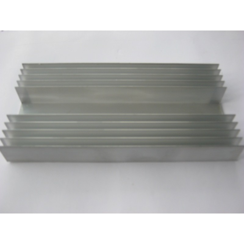 Heatsink 4 Transistor Sanken 5 x 2 Sirip 20 cm