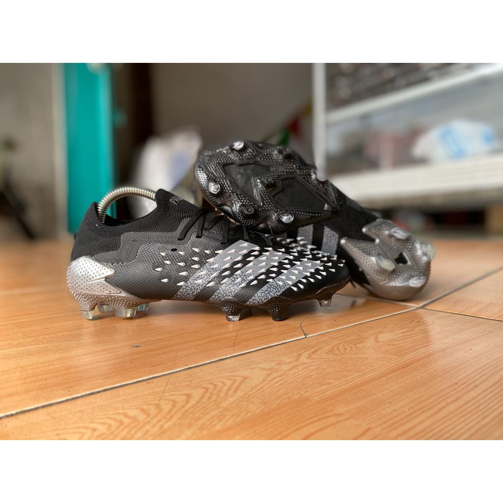 Soccer Adidas Predator Freak.1 Low FG - Core Black Grey Four