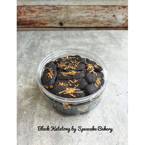 

Black Katetong (Lidah Kucing Hitam)