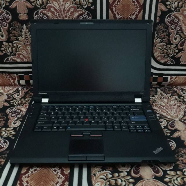 Obral Laptop core i3 Super murah Lenovo thinkpad ram 4gb 250gb camera dvd