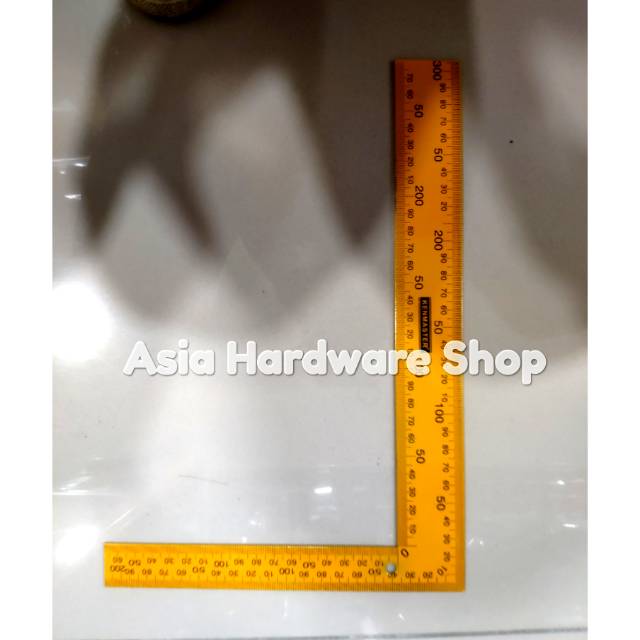 

Siku Tukang 20 x 30cm Penggaris Siku Pasekon KENMASTER
