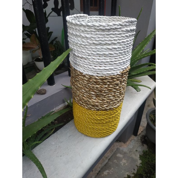 Pot Bunga/ Vas Bunga Pandan Mix Plastik / Pot Anyaman / Bejana / Anyaman Pandan Mix Plaatik