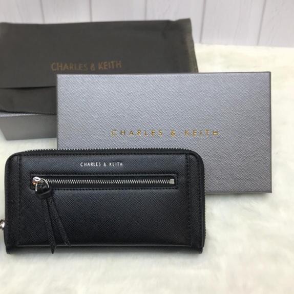 VQM DOMPET CHARLES AND KEITH ZIPPER INCLUBE BOX AND CK DUSBAG .
