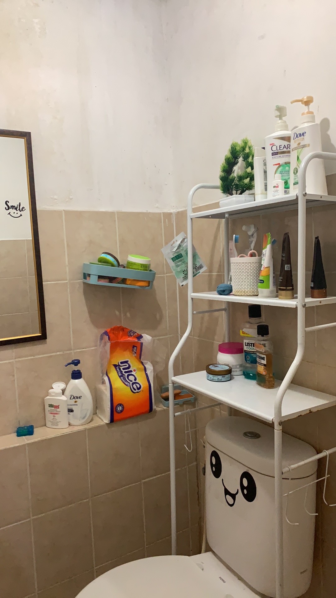 Wallsticker Kamar Mandi / Stiker Toilet Motif Happy