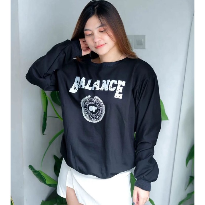 Sweater Wanita Crewneck Balance Sweater terbaru