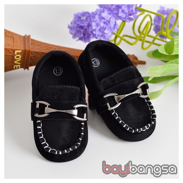  Sepatu  Bayi Prewalker Slop Klasik Laki laki Warna Hitam 