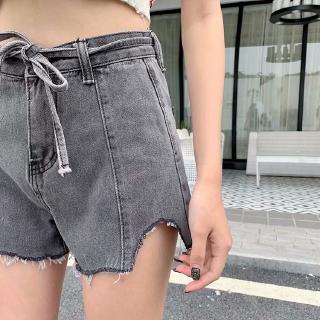  Celana  Pendek  Model High Waist Desain  Lubang Bahan Denim  