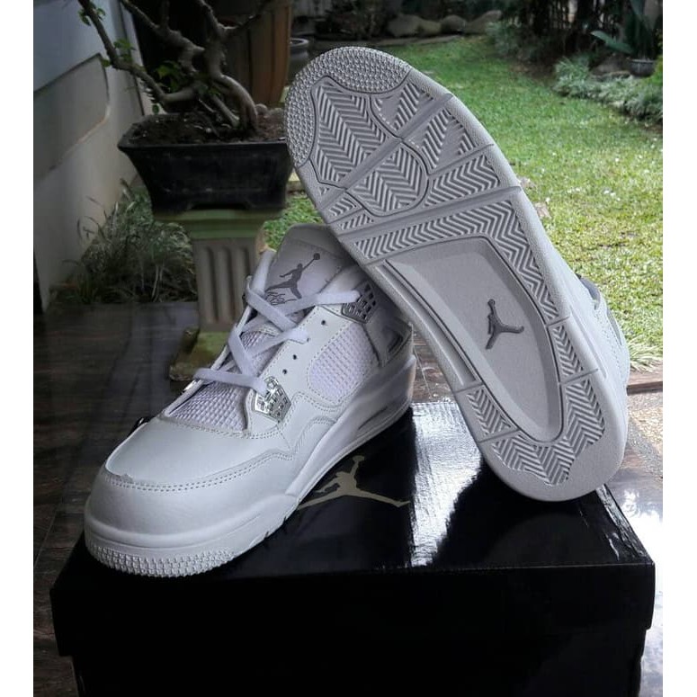 Dijual  Sepatu Basket Air Jordan 4 Pure Money  Murah