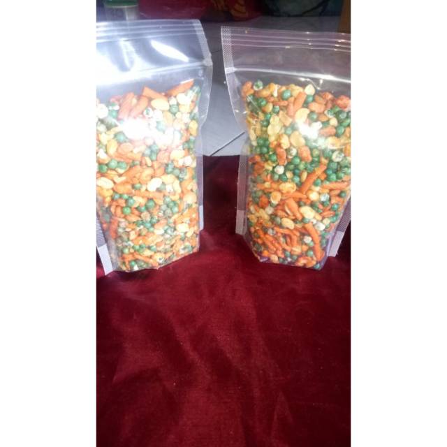 

Kacang Campur