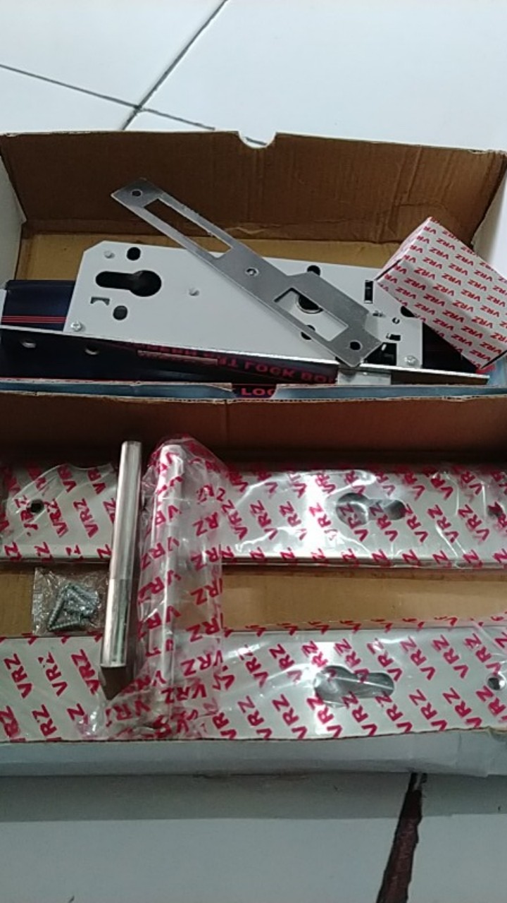 Kunci Pintu Besar Komplit