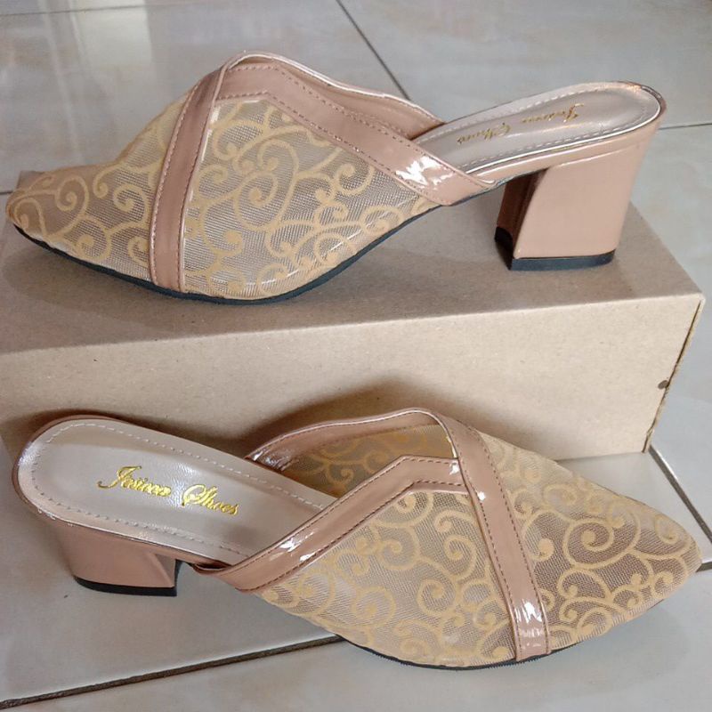 Sepatu Wanita Heels / Tumit Tapak Tahu Slip On Premium