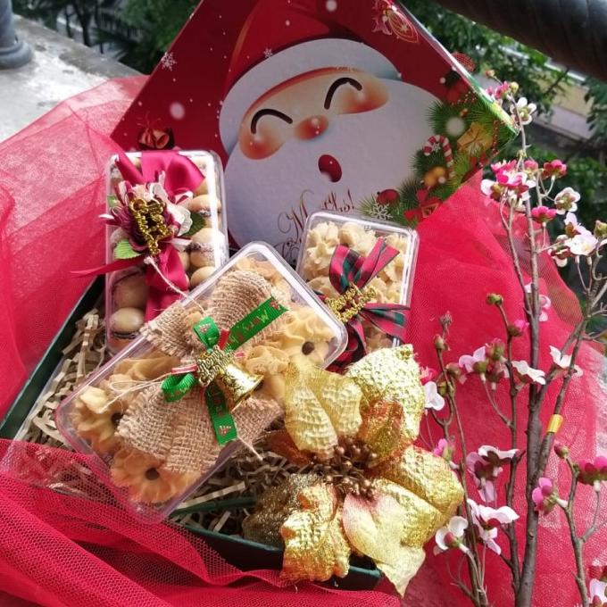 

PARCEL KUE KERING NATAL SX542CX1S