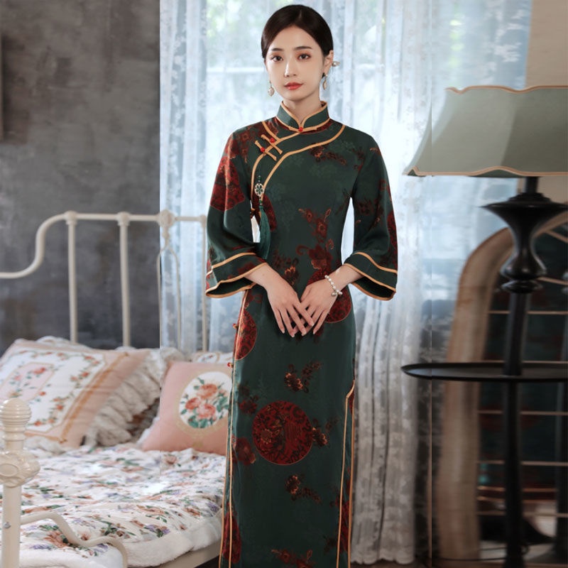 Old Shanghai cheongsam spring 2022 new Chinese style retro temperament elegant improved cheongsam dr